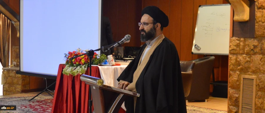 حجت الاسلام دادگر در مراسم افتتاحیه دوره آموزشی ائمه جماعت پردیس ها و مراکز آموزشی تابعه دانشگاه فرهنگیان :

باید خدا را شاکر باشیم که فرصت خدمت در دانشگاهی را عنایت کرده که خروجی آن قرار است نسل های آینده کشور را تربیت نمایند 3