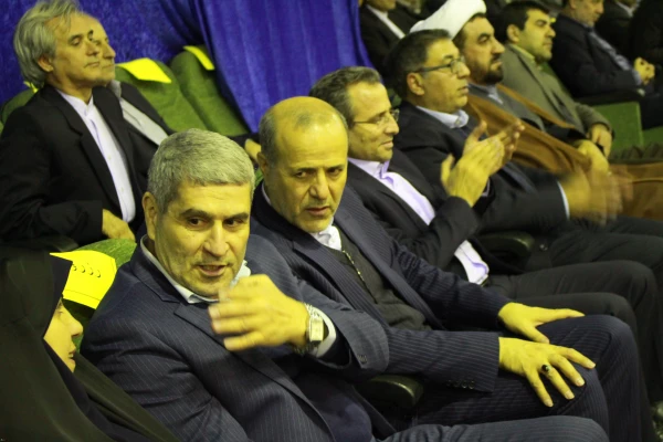 معاون دانشجویی دانشگاه فرهنگیان در افتتاحیه دومین جشنواره ورزش های همگانی دانشجو معلمان:

شرکت در فعالیت های ورزشی باعث رشد و تعالی دانشجویان و شکوفایی علم و دانش در کشور خواهد شد
 3