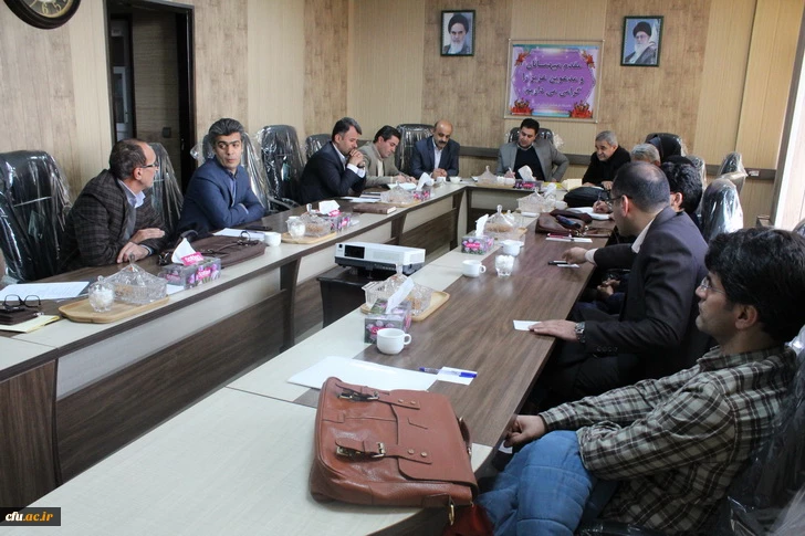 دیدارصمیمی دکتر روشندل معاون آموزشی وتحصیلات تکمیلی دانشگاه فرهنگیان کشور بااعضای هیئت علمی دانشگاه فرهنگیان استان قزوین 3