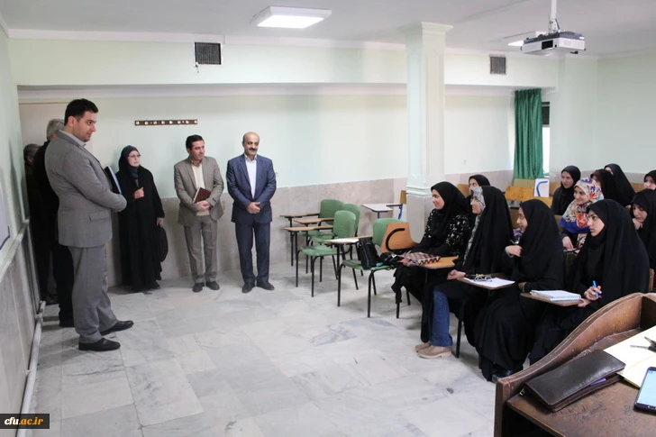 دیدارصمیمی دکتر روشندل معاون آموزشی وتحصیلات تکمیلی دانشگاه فرهنگیان کشور بااعضای هیئت علمی دانشگاه فرهنگیان استان قزوین 8