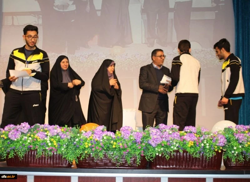 دکتر علی نژاد در آیین اختتامیه دومین جشنواره ورزش های همگانی:

 رشد و پویایی تهفته در تلاش های ورزشی، مولفه های اصلی تربیت جسمی و روحی است 2