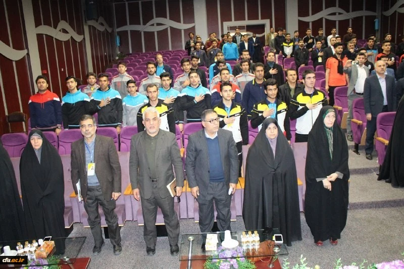 دکتر علی نژاد در آیین اختتامیه دومین جشنواره ورزش های همگانی دانشجومعلمان پسر:

رشد و پویایی نهفته در تلاش های ورزشی، مولفه های اصلی تربیت جسمی و روحی است
 2