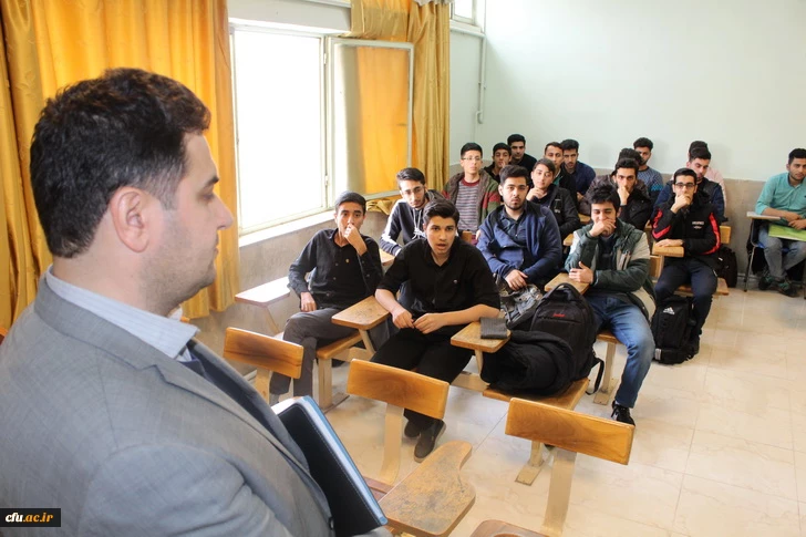 دیدارصمیمی دکتر روشندل معاون آموزشی وتحصیلات تکمیلی دانشگاه فرهنگیان کشور بااعضای هیئت علمی دانشگاه فرهنگیان استان قزوین 12