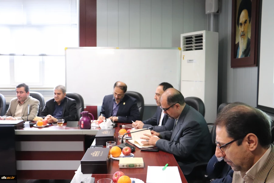 دکتر خنیفر در نشست مدیران دانشگاه:

نشست مدیران فرصتی برای بهره مندی از ایده ها 3