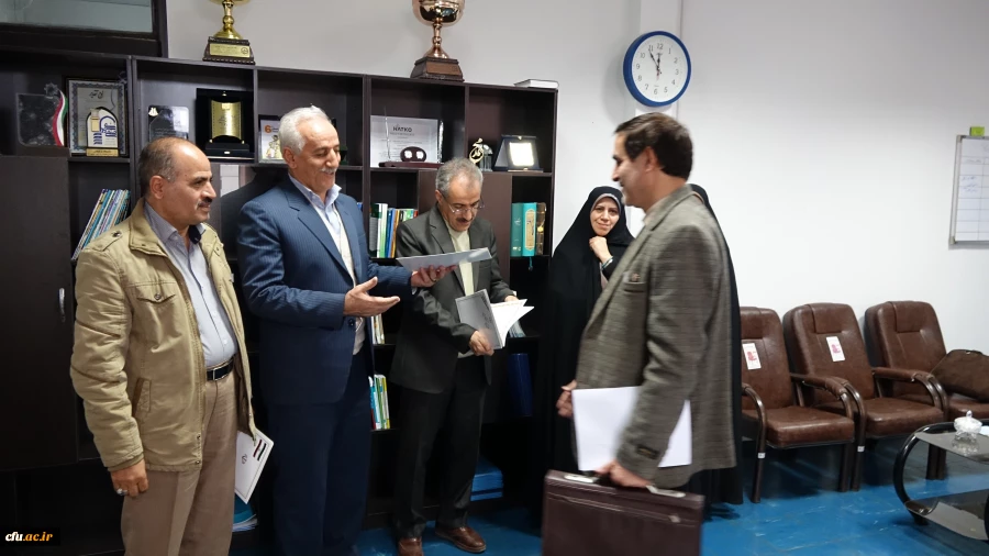 با حضور دکتر معروفی در مدیریت استانی برگزار شد؛

تجلیل از مدیران گروه های آموزشی پردیس های دانشگاه فرهنگیان استان کردستان 5