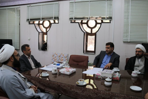 دیدار مسئولین بسیج دانشجویی استان یزد با مدیر امور پردیس های استان در ایام الله دهه فجر
 3