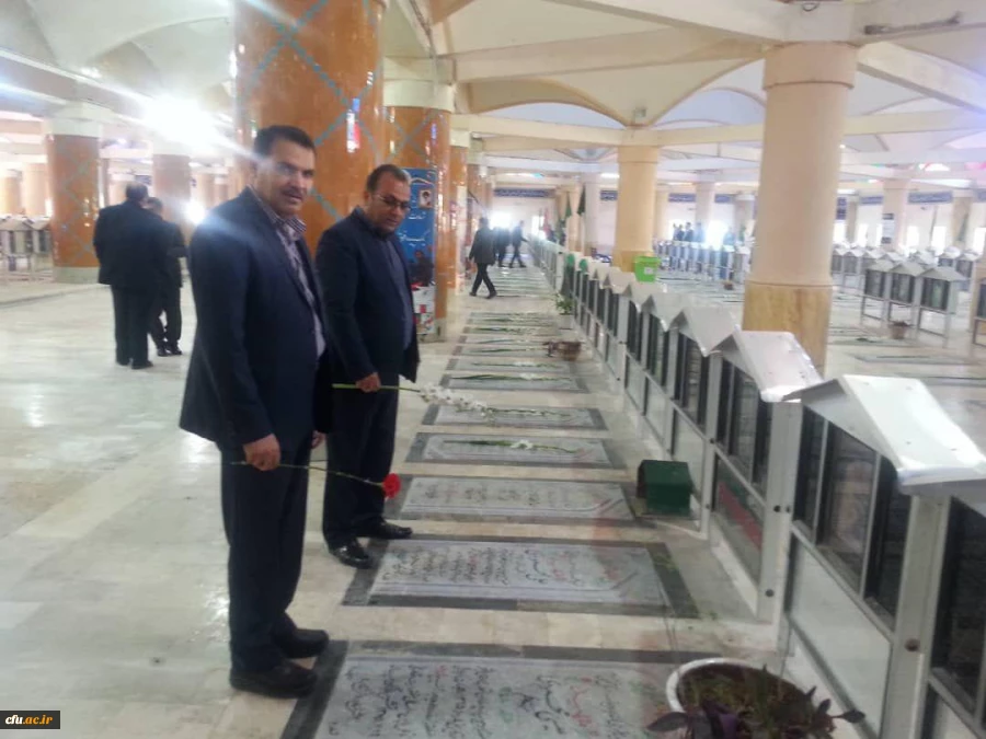 به مناسبت دهه مبارکه فجر؛

تجدید میثاق مسئولان، کارکنان و اساتید دانشگاه فرهنگیان استان بوشهر با شهدا 2