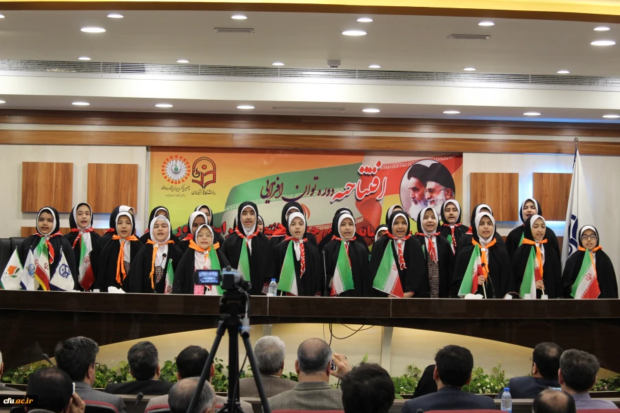 مدیر کل برنامه ریزی، خدمات و رفاه دانشجویی در افتتاحیه دوره توان افزایی سرپرستان شبانه روزی جدید الانتصاب عنوان کرد:

بهره مندی مطلوب از پتانسیل فرصت و انرژی جوانی در جهت امور تربیتی