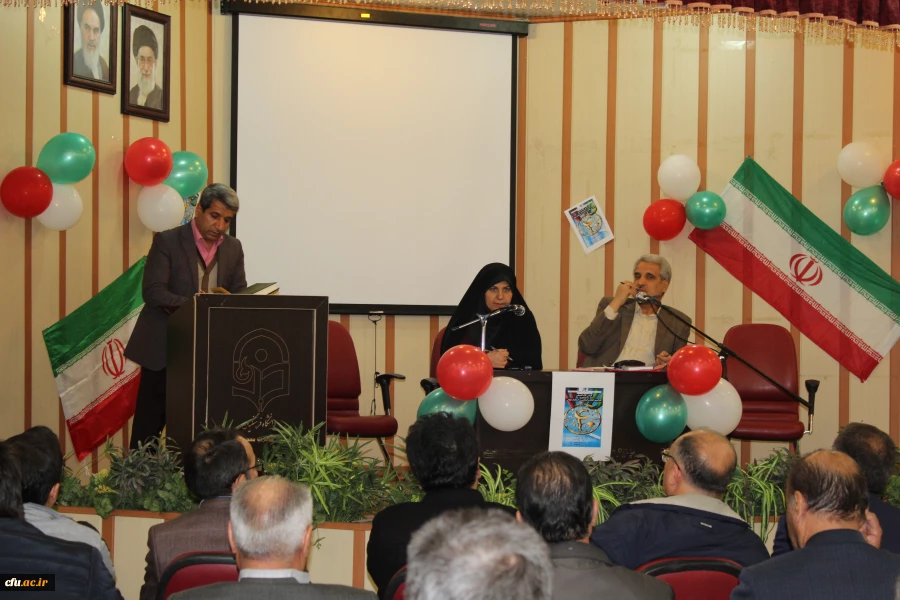 دکتر علی نژاد در نشست صمیمی با سرپرستان سراهای دانشجویی عنوان کرد:

سرپرستان باید در نقش سراهای دانشجویی مبلغان ادبیات رحمت و امتنان باشند. 2