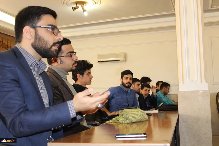 نشست صمیمی دکتررضایی رئیس گروه مطالعات فرهنگی دانشگاه فرهنگیان بامسئولین کانونها وتشکل های دانشجویی دانشگاه فرهنگیان استان قزوین 7