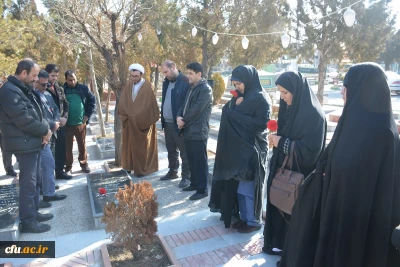 با حضور مسئولان،اساتید و کارکنان دانشگاه فرهنگیان استان آذربایجان غربی

آئین غبارروبی و عطرافشانی قبور مطهر شهدای ارومیه برگزار شد