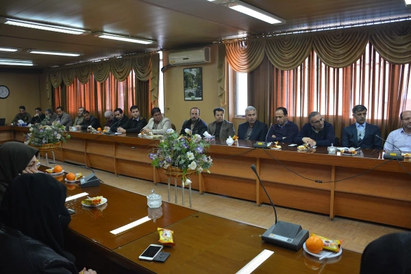 با حضور اساتید و کارکنان پردیس های دانشگاه فرهنگیان استان
مراسم گرامیداشت چهلمین بهار انقلاب شکوهمند اسلامی برگزار شد
 5