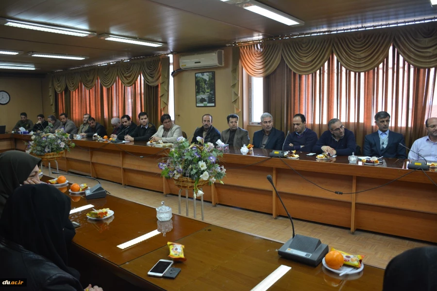 با حضور اساتید و کارکنان پردیس های دانشگاه فرهنگیان استان
مراسم گرامیداشت چهلمین بهار انقلاب شکوهمند اسلامی برگزار شد
 5