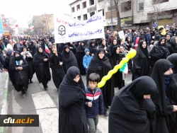 شرکت گسترده مسئولین، اساتید و کارکنان دانشگاه فرهنگیان استان آذربایجان غربی در راهپیمایی 22 بهمن سال 97 10