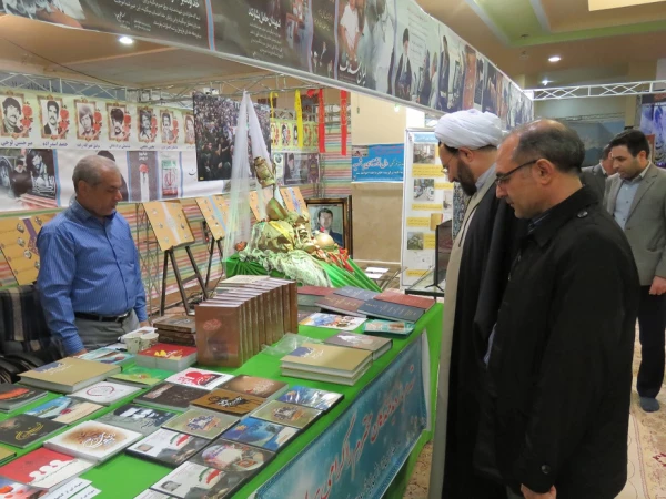 بازدید جمعی از همکاران دانشگاه فرهنگیان استان اردبیل از نمایشگاه دستاوردهای انقلاب اسلامی 3
