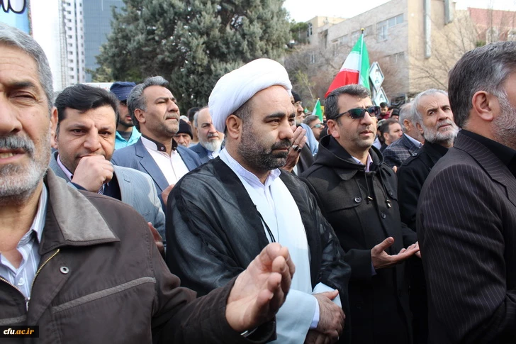 شرکت گسترده وپرشور مسئولین،کارکنان ودانشجویان دانشگاه فرهنگیان استان قزوین درراهپیمایی یوم الله 22بهمن 97 6