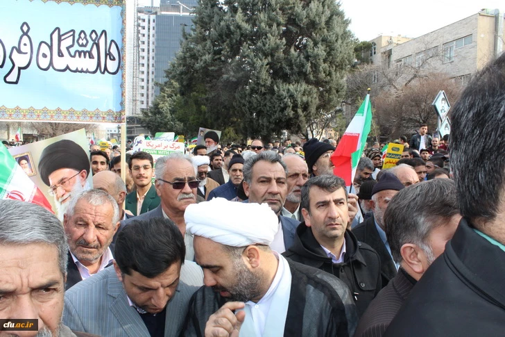 شرکت گسترده وپرشور مسئولین،کارکنان ودانشجویان دانشگاه فرهنگیان استان قزوین درراهپیمایی یوم الله 22بهمن 97 18