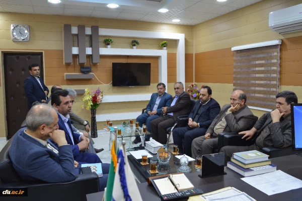 نشست با معاونت سیاسی - امنیتی استانداری جناب آقای دکتر حسین زاده ونماینده مجلس جناب آقای الباجی و معاونت مدیر کل آموزش وپرورش آقای چلداوی در خصوص تامین زمین برای دانشگاه جامع فرهنگیان