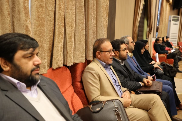 نشست صمیمی اساتید و اعضای هیات علمی با دکتر خنیفر و اعضای هیات رییسه 10