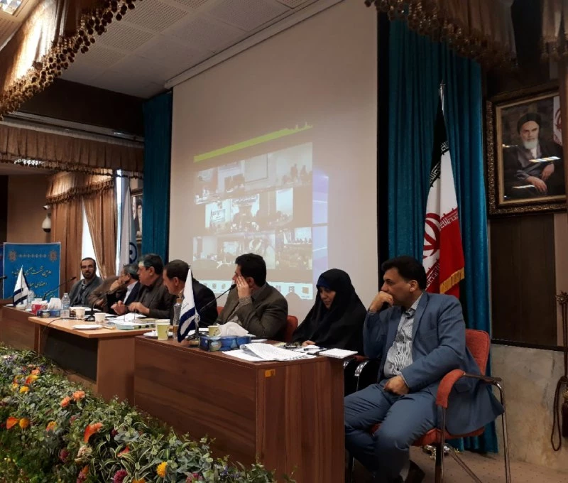 دکتر علی نژاد در دومین نشست صمیمی اساتید با دکتر خنیفر و هیات رییسه عنوان کرد:

اساتید ودانشجو معلمان را رکن رکین دانشگاه فرهنگیان هستند

 2