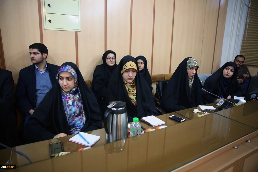 جلسه صمیمانه بسیج دانشجویی دانشگاه فرهنگیان با جناب آقای دکتر بطحایی، وزیر محترم آموزش و پرورش 4