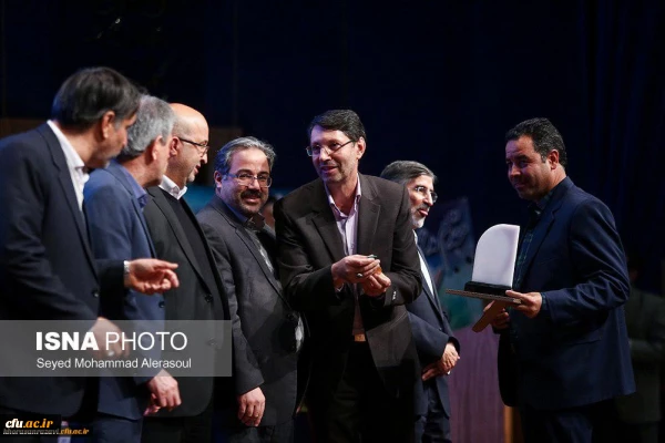 از سوی جشنواره علمی رضوی انتخاب شد؛
استاد دانشگاه فرهنگیان خراسان رضوی به عنوان پژوهشگر برتر استان