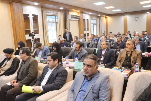 مدیر کل آموزش و پرورش استان مازندران: تنها راه برون رفت از بحران پیش روی آموزش و پرورش تربیت معلمان از طریق دانشگاه فرهنگیان است 4