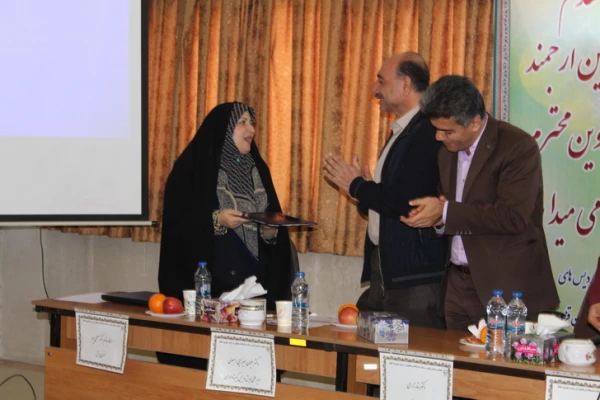 دردانشگاه فرهنگیان استان قزوین برگزارشد:« همایش استانی نقش ورسالت دانشگاه فرهنگیان درتربیت شهروندفعال» 12