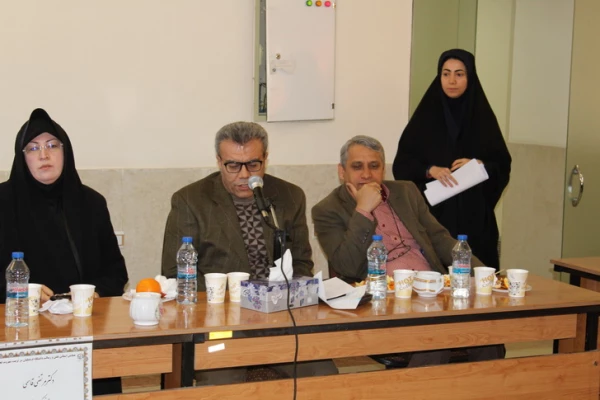 دردانشگاه فرهنگیان استان قزوین برگزارشد:« همایش استانی نقش ورسالت دانشگاه فرهنگیان درتربیت شهروندفعال» 13