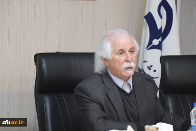 دکترابیلی استاد دانشگاه تهران:

 استادان مرکز ثقل دانشگاه و سرمایه اصلی آن هستند