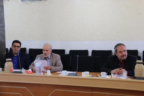 برگزاری دوره توانمند سازی کارورزی مدرسان پردیس های استان یزد
 4