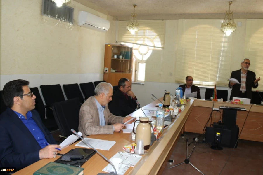 برگزاری دوره توانمند سازی کارورزی مدرسان پردیس های استان یزد
 7