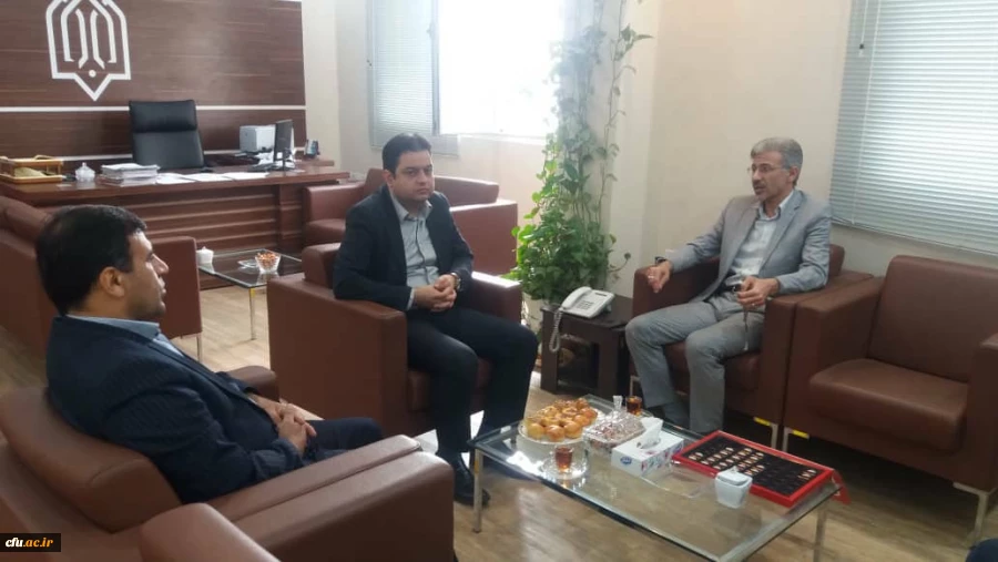 دیدار دکتر جرفی سرپرست مدیریت امور پردیس های دانشگاه فرهنگیان خوزستان با مهندس قربانی مدیر کل توسعه ونوسازی مدارس استان خوزستان
