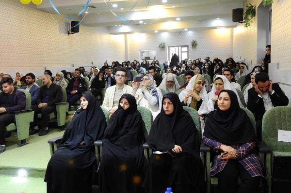 با حضور بیش از 37زوج دانشجو،
مراسم جشن بزرگ ازدواج دانشجویی در دانشگاه فرهنگیان لرستان برگزار شد.