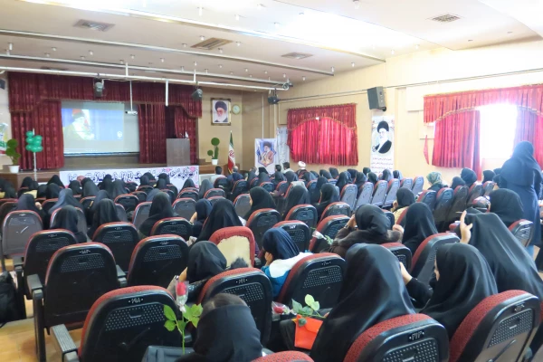 آئین افتتاحیه دانشجو معلمان ورودی بهمن ماه 97 در سالن اجتماعات پردیس شهید باهنر فارس برگزار شد