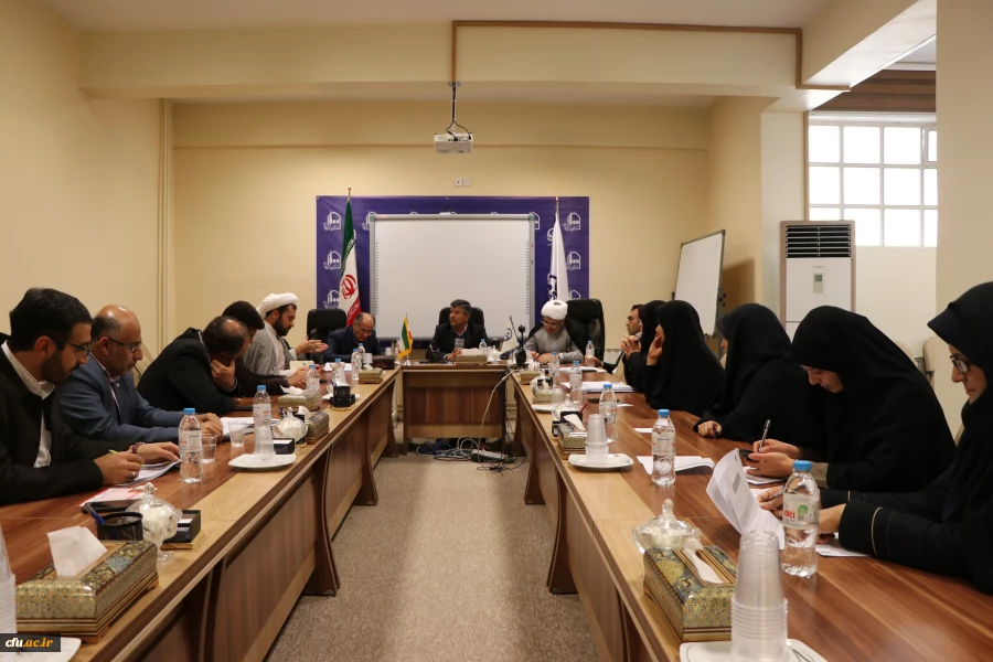 دکتر عروف زاد در ستاد اقامه نماز دانشگاه فرهنگیان استان اصفهان  :
در تعمیق و ترویج نماز باید با راهبرد و برنامه عمل کرد