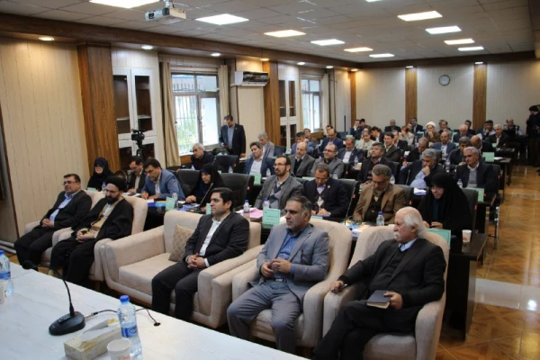 دکتر خنیفر در بیستمین اجلاس مدیران دانشگاه تاکید کرد:

اهمیت شکل گیری اخلاق حرفه ای در سازمان ها 3