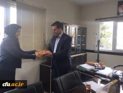 معاون دانشجویی دانشگاه همزمان با قرار گرفتن در آستانه سالروز ولادت حضرت فاطمه زهرا (س) در جلسه ادارات کل مشاوره، بهداشت و سلامت عنوان کرد:

در اجرای برنامه عملیاتی سال 98؛  اگر ها را به باورها تبدیل کنیم. 2