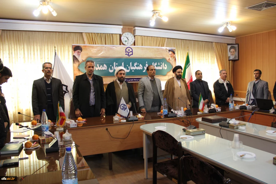 حجت الاسلام و المسلمین دادگر مسئول نهاد نمایندگی مقام معظم رهبری در دانشگاه فرهنگیان در جمع دانشجویان پردیس های همدان:

تردیدی نیست که دانشگاه فرهنگیان یا تربیت معلم مهمترین نهاد آموزشی درکشور است