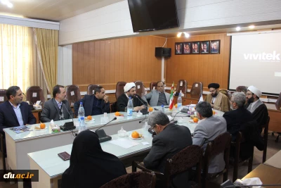 در شورای راهبردی دانشگاه فرهنگیان استان همدان با حضور حجت الاسلام و المسلمین دادگر مطرح شد:
اعضای هیات علمی نقش مهم و موثری در تربیت نسل جدید بر عهده دارند