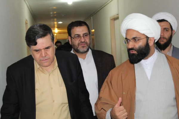 دیدار رییس دانشگاه فرهنگیان  با مسئولان مرکز آموزش های تخصصی و پژوهشی حوزه علمیه قم 4