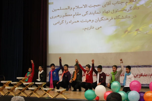 با حضور حجت الاسلام و المسلمین دادگر برگزار شد:

همایش قرآن و عترت با محوریت ولادت حضرت صدیقه طاهره (س) و حضرت امام (ره) بنیانگذار کبیر انقلاب اسلامی