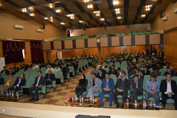 جلسه مشترک مسئولین سازمان فنی و حرفه ای کل استان فارس با مسئولین و دانشجویان دانشگاه فرهنگیان فارس در راستای طرح هر دانشجو معلم یک مهارت  برگزار شد 3