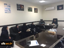 حضور دکتر خنیفر در محل کار همکاران حوزه معاونت دانشجویی به مناسب بزرگداشت مقام زن 2