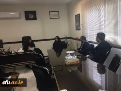 حضور دکتر خنیفر در محل کار همکاران حوزه معاونت دانشجویی به مناسب بزرگداشت مقام زن 3