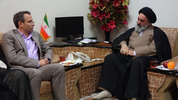 در محل دفتر حضرت آیت الله حسینی شاهرودی انجام شد؛

دیدار دکتر طاهری نیا با نماینده ولی فقیه در استان کردستان 6