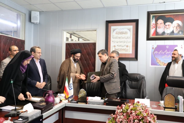 قدردانی از برگزارکنندگان رویش 9