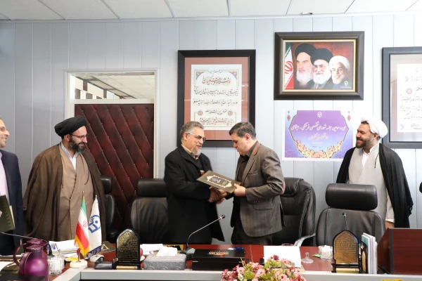 قدردانی از برگزارکنندگان رویش 11