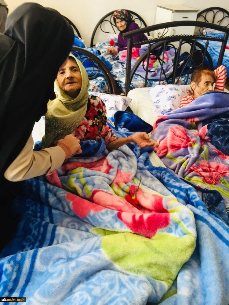 به مناسبت میلاد باسعادت بانوی بزرگ دو عالم حضرت زهرا (س):

دانشجو معلّمان پردیس بنت الهدی صدر اردبیل با مادران سرای سالمندان امید سبز دیدار کردند. 2