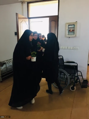 به مناسبت میلاد باسعادت بانوی بزرگ دو عالم حضرت زهرا (س):

دانشجو معلّمان پردیس بنت الهدی صدر اردبیل با مادران سرای سالمندان امید سبز دیدار کردند. 2